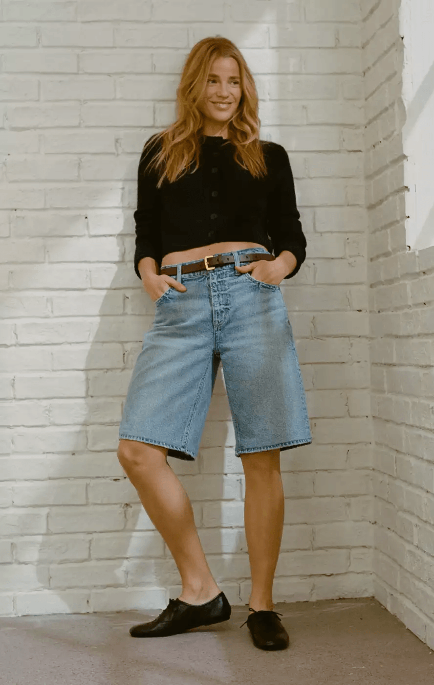    La mezcla perfecta entre short y jean. Es un fit cómodo.