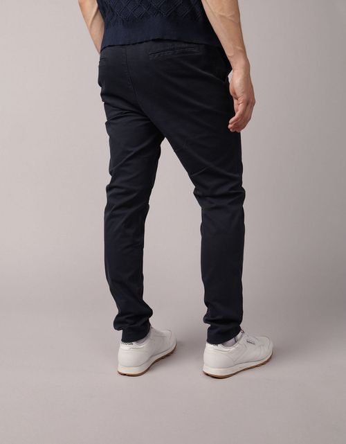 Pantalón Slim Chino Lived-In Ae