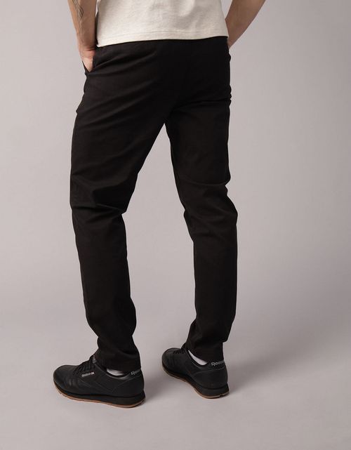 Pantalón Slim Chino Lived-In Ae
