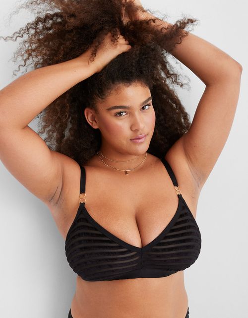 Bralette de triángulo de terciopelo Aerie.