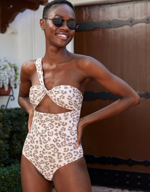 Traje de baño Aerie de una pieza estilo bandeau con estampado de leopardo