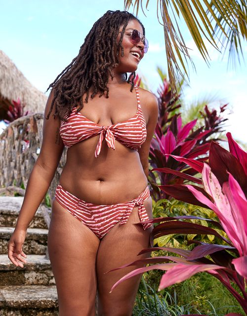 Top de bikini Aerie de copa para amarrar en el frente