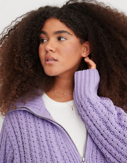 Suéter Aerie con tejido trenzado y cuello clásico