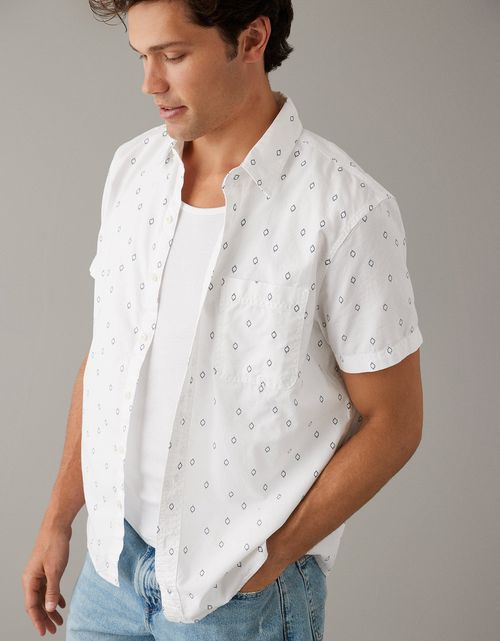 Camisa AE estampada con resorte y botones