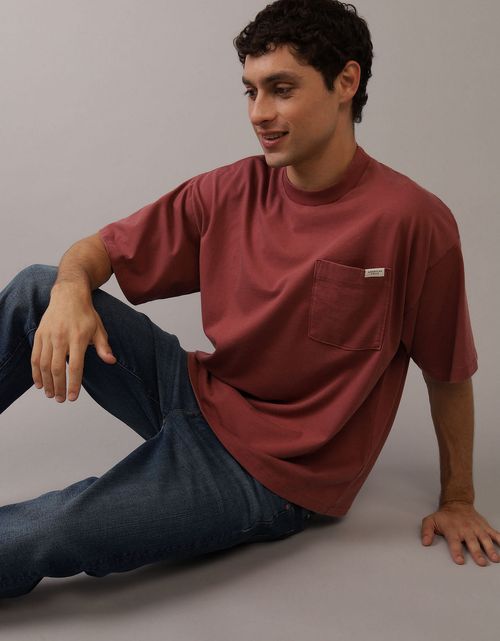 Camiseta oversized AE con bolsillo de hombre
