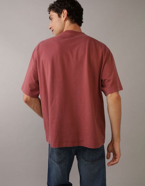 Camiseta oversized AE con bolsillo de hombre