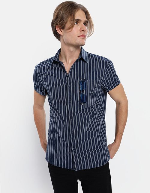 Camisa Ae denim de rayas con botones de manga corta