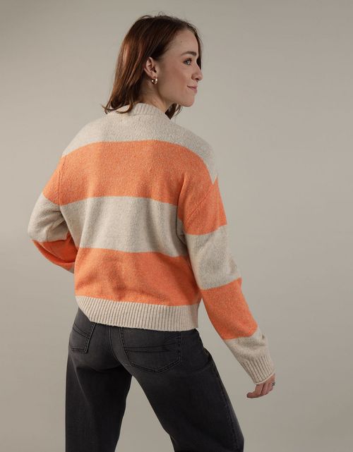 Suéter AE cuello redondo con diseño a rayas