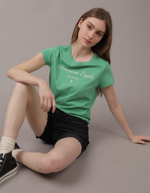 Camiseta AE gráfica con corte ajustado