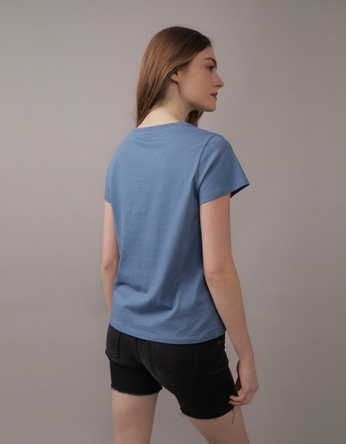 Camiseta AE gráfica con corte ajustado