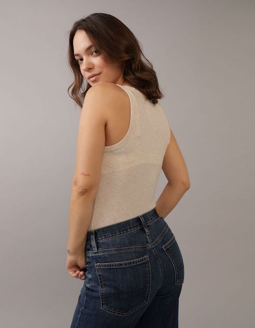 Blusa AE cuello redondo sin mangas para mujer