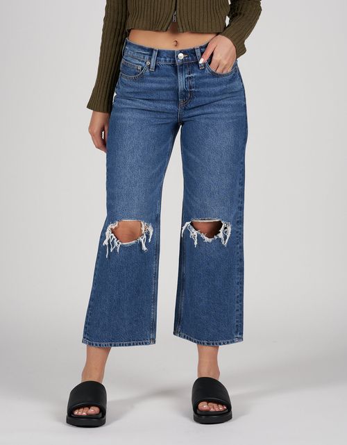 Jean AE wide leg corto con rotos