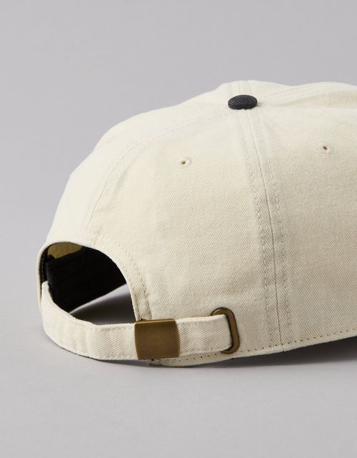 Gorra beisbolera con gráfico de hombre AE