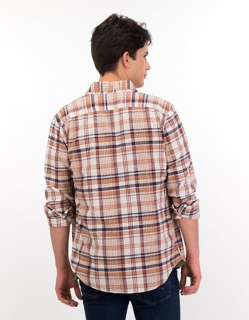 Camisa ajustada de uso diario con botones