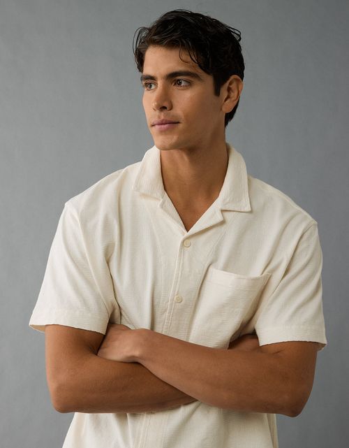 Camiseta tipo Polo con Textura Jacquard y Botones para Hombre