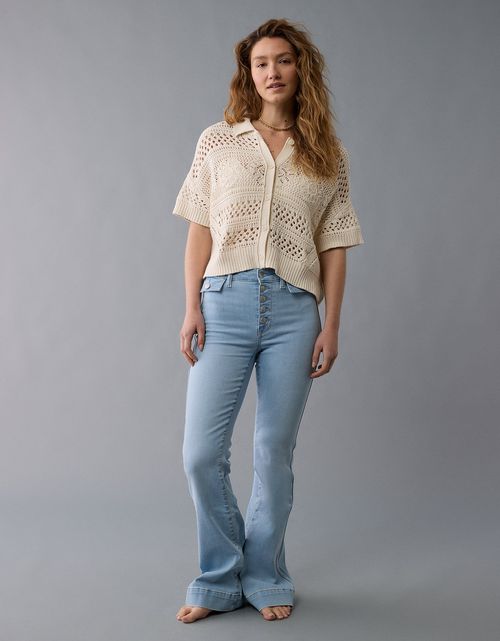 Suéter polo abotonado de crochet para mujer