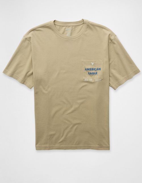 Camiseta Gráfica con Logotipo Elevado Ae