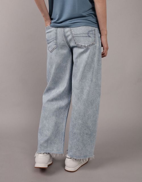 Jeans anchos cortos desgarrados y súper de tiro alto de AE