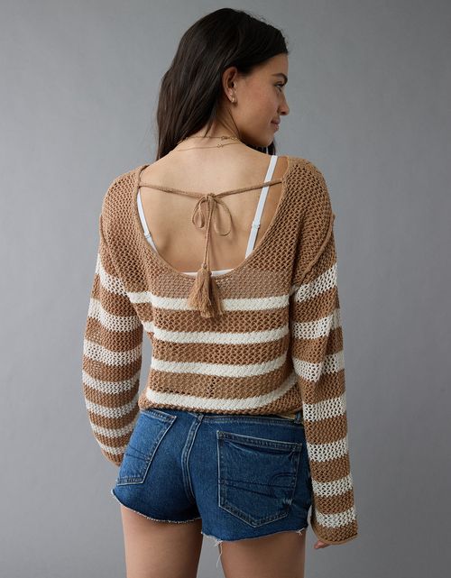Suéter de crochet con hombros descubiertos