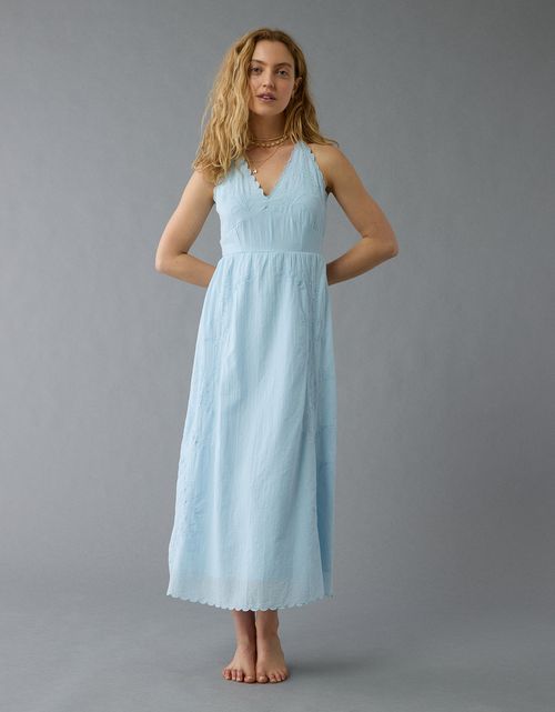 Vestido Midi Bordado con Cuello en V